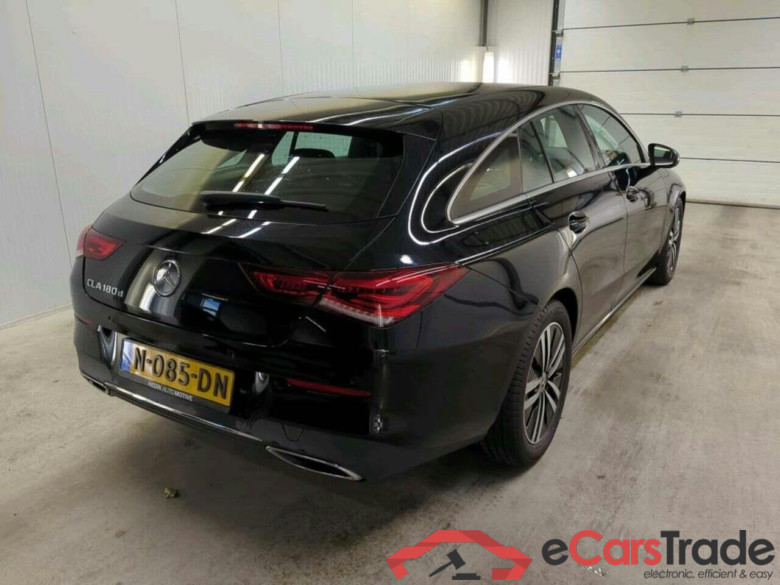 MERCEDES-BENZ CLA-klasse Shooting Brake 180 d Bns Sol. Lux. #2