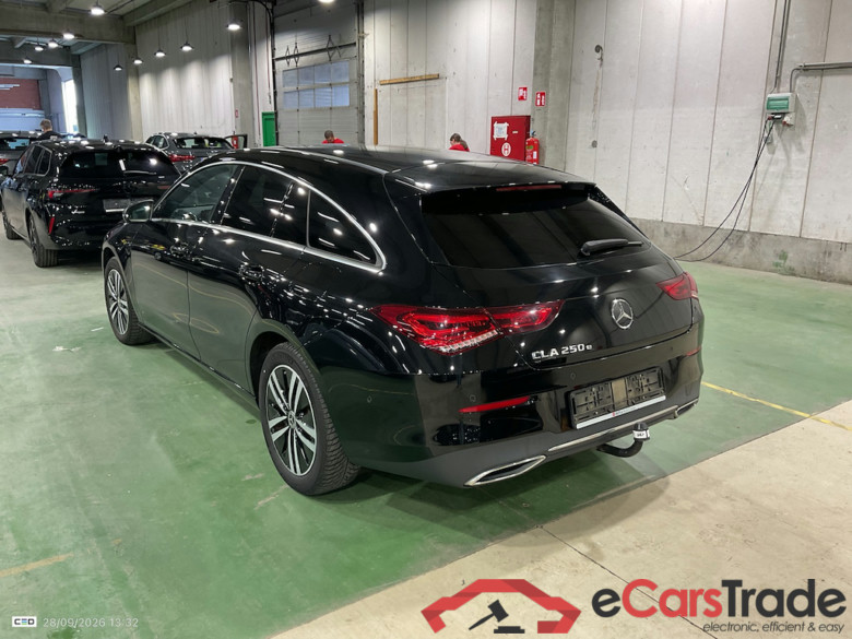 MERCEDES-BENZ CLA - Klasse 1.3 CLA 250 E BUSINESS SOLUTION DCT #3