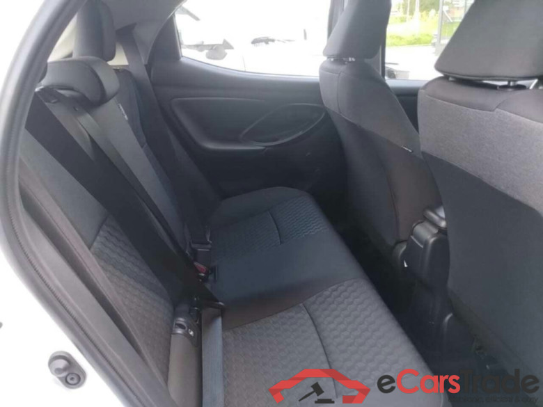 TOYOTA YARIS 1.5 Hybrid Active #5