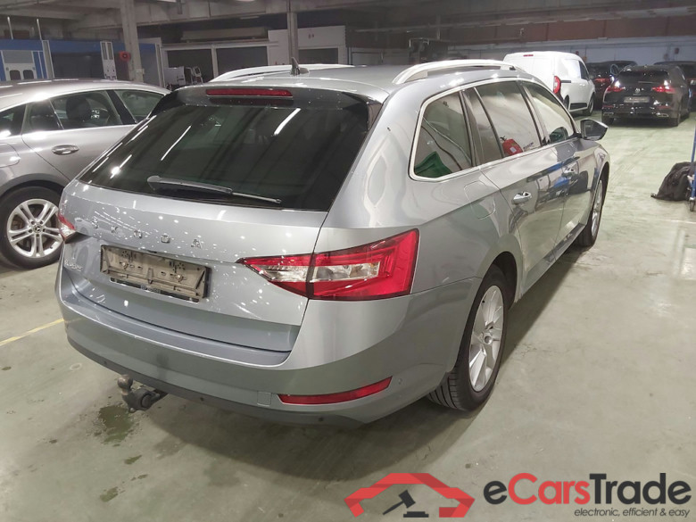 SKODA SUPERB COMBI 2.0 CRTDI 90KW DSG7 STYLE #4