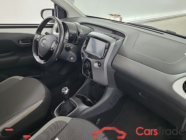 TOYOTA Aygo 1.0 VVT-i x-play 5D 53kW #6