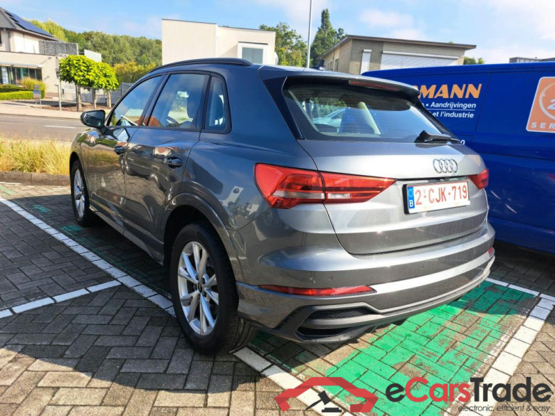 AUDI Q3 1.4 45 TFSI E S TRONIC S LINE #3