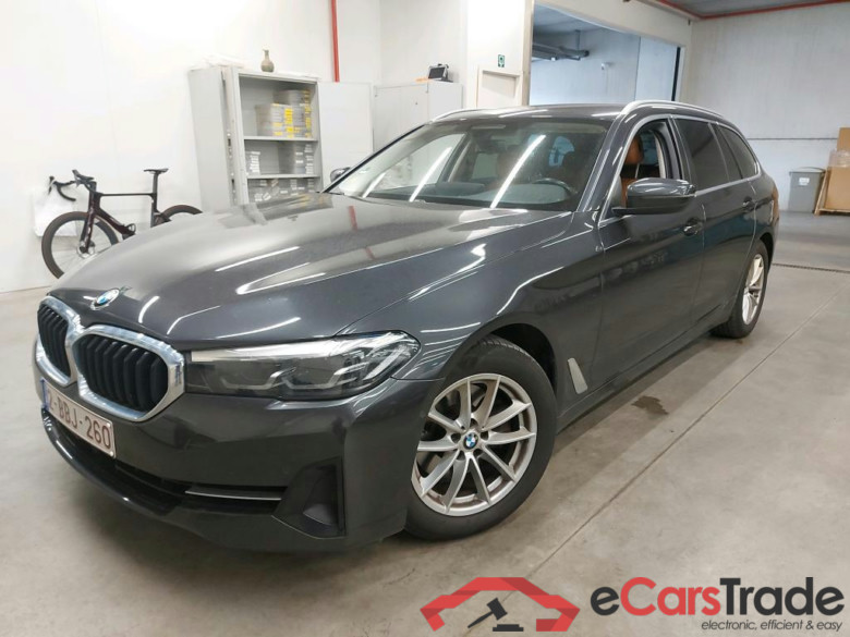 BMW - BMW 5 TOURING 518dA 136PK Business Edition & Pack Business With Dakota Heated Seats & Pack Driving Assistant & Parking Assistant Pack #1