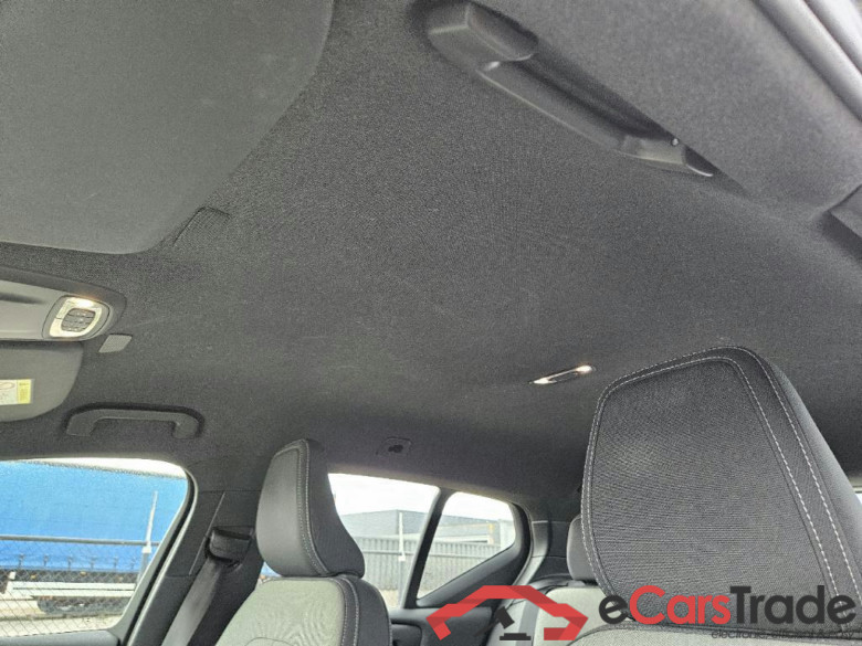 VOLVO XC40 95 kW #6