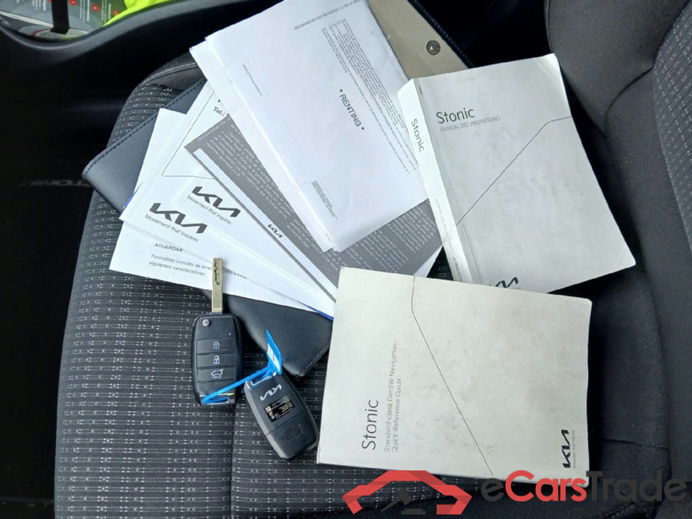 KIA Stonic / 2017 / 5P / todoterreno 1.0 T-GDi 88kW (120CV) MHEV Drive DCT #5