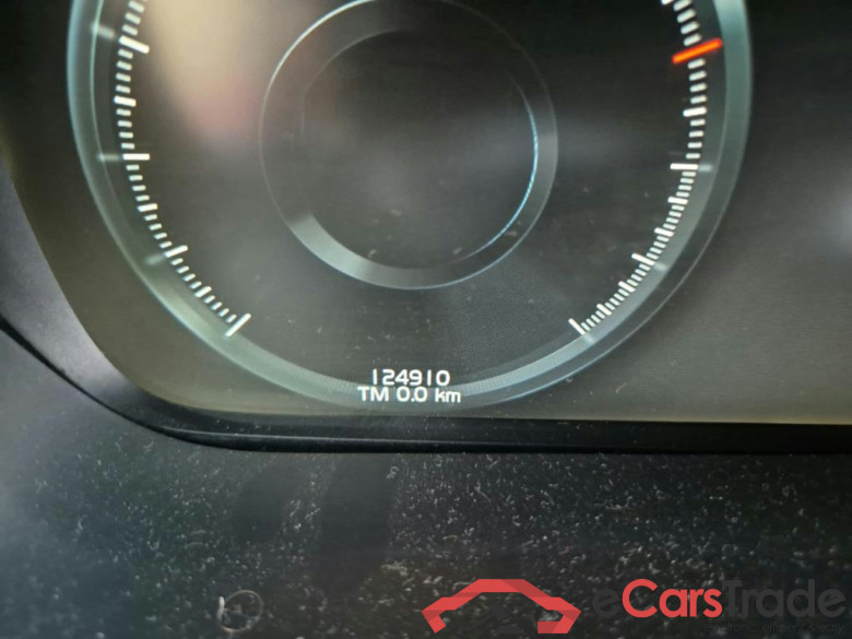 VOLVO XC60 / 2017 / 5P / todoterreno 2.0 T6 AWD Recharge R-Design Auto #5