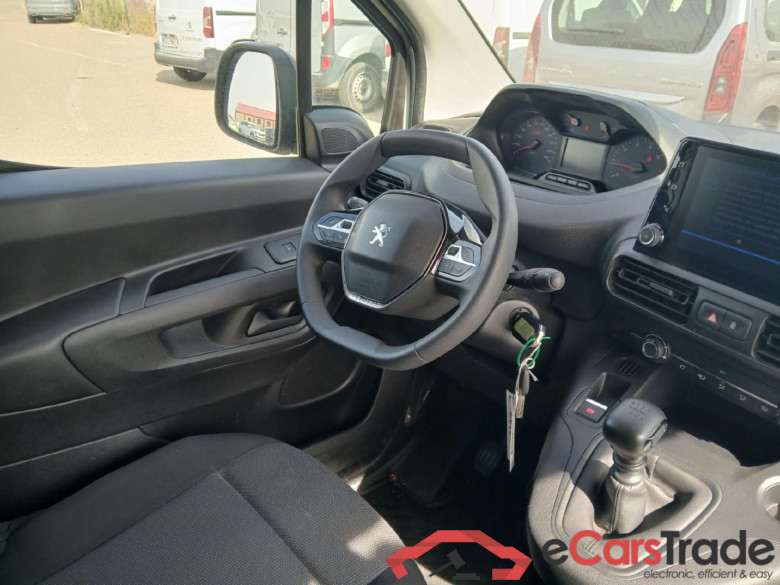 PEUGEOT Partner / 2018 / 4P / furgón derivado de turismo Premium Standard 600kg BlueHDi 73kW #3