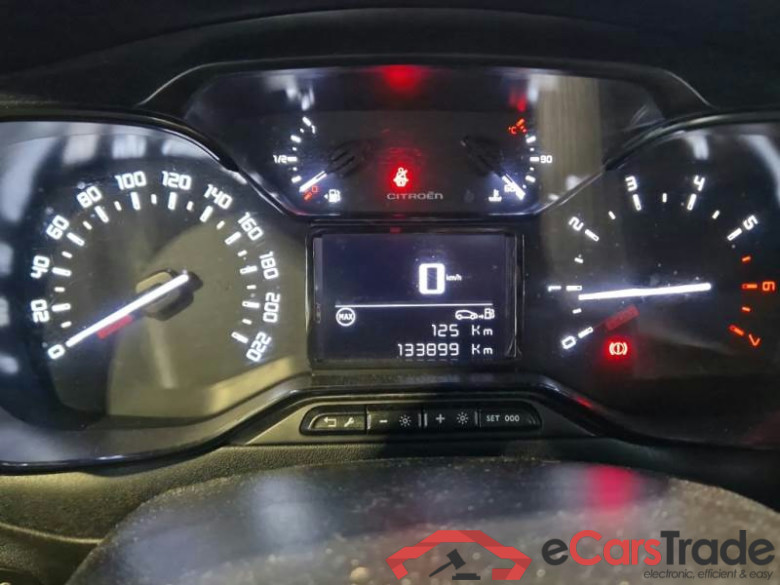 CITROEN C3 / 2020 / 5P / Berlina BlueHDi 100 S&S Feel #4