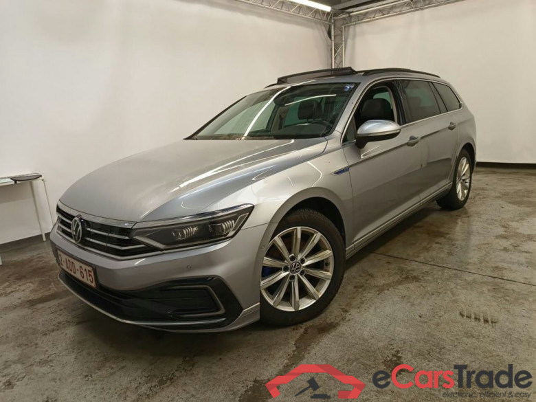 Volkswagen Passat Variant 1.4 TSI DSG6 GTE Business 5d #1