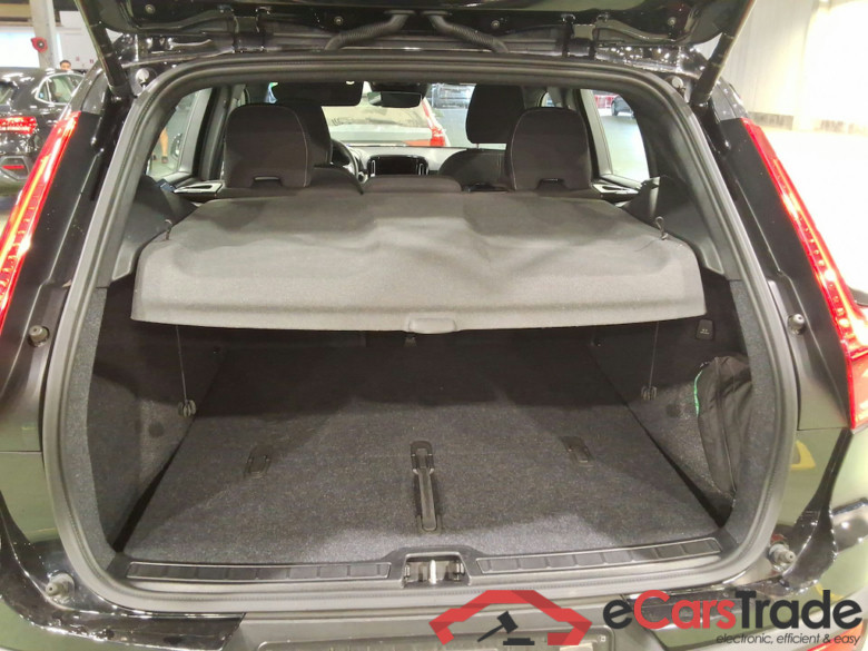 VOLVO XC40 1.5 T2 PLUS DARK DESIGN AUTO #3