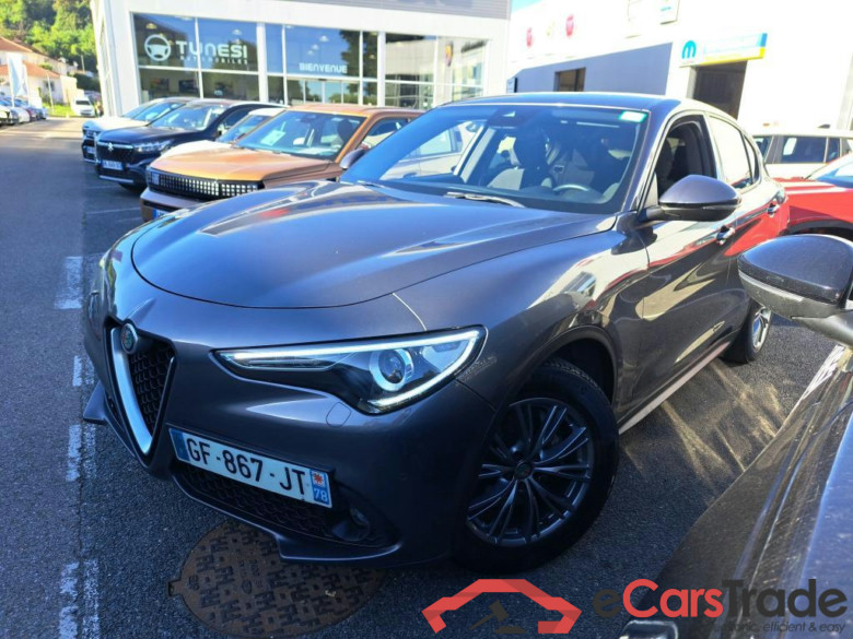 Alfa Romeo Stelvio 2.2d Aut. Xenon ACC Navi KeylessGo Camera Klima PDC ... #1