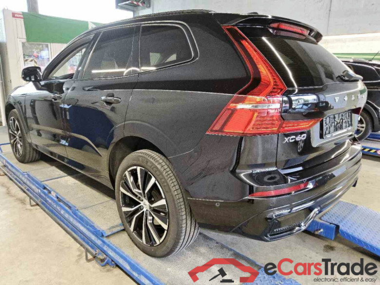 Volvo XC60 (03.2017->) DE - SUV5 B5 (Benzin) AWD EU6d, Ultimate Dark Mild-Hybrid, (Facelift) 2022 - 202 #4