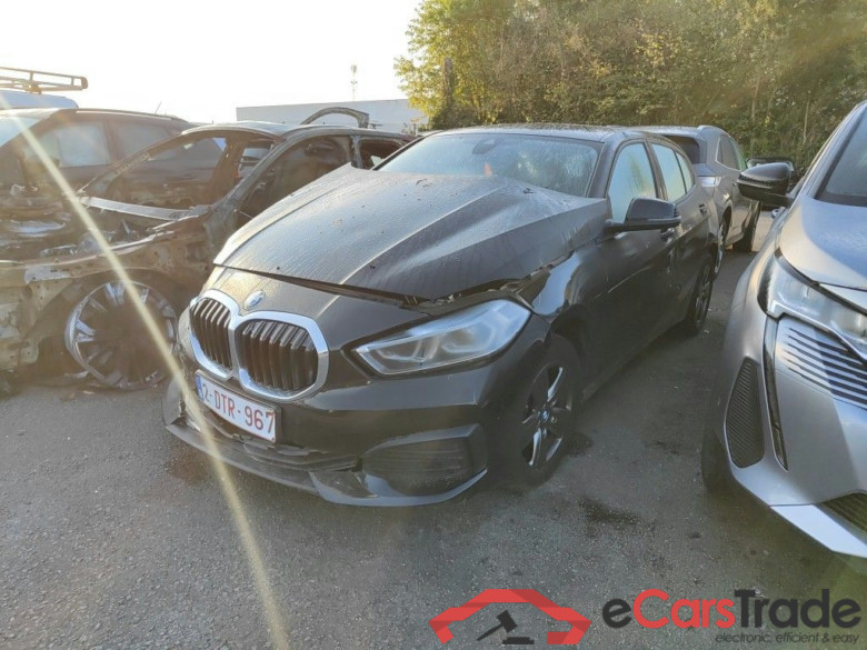 BMW 1 Reeks Hatch 118iA (100 kW) 5d !! damaged car !! #2