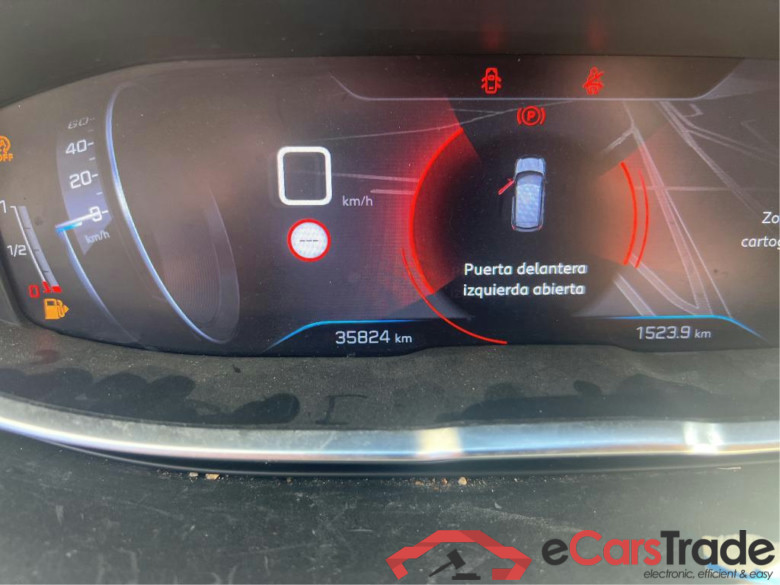 PEUGEOT 3008 / 2016 / 5P / todoterreno 1.2 PURETECH 96KW (130CV) ALLURE S&S (CX) #5