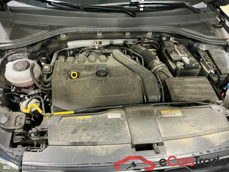 VOLKSWAGEN T-ROC 1.5 TSI DSG #6