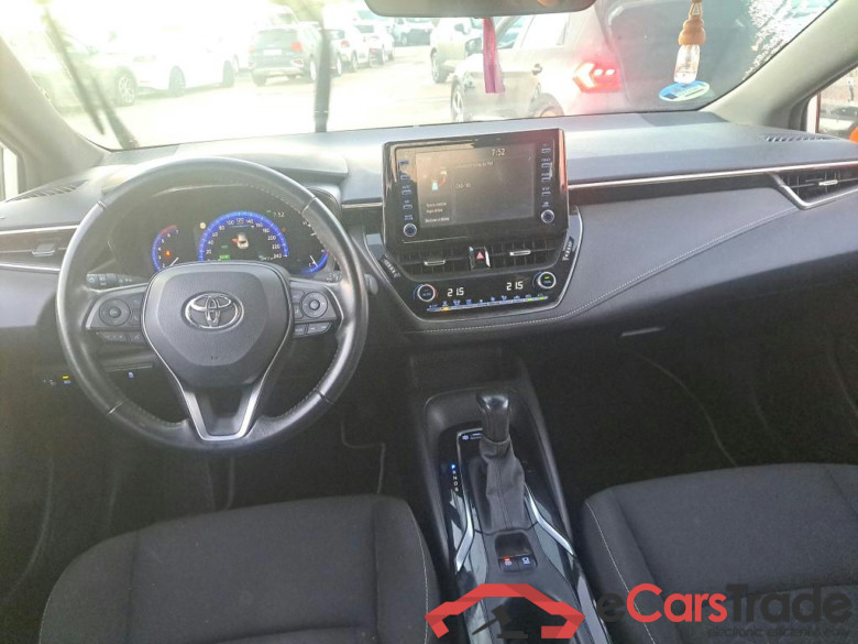 TOYOTA Corolla / 2019 / 5P / berlina con portón 1.8 125H ACTIVE TECH E-CVT #3