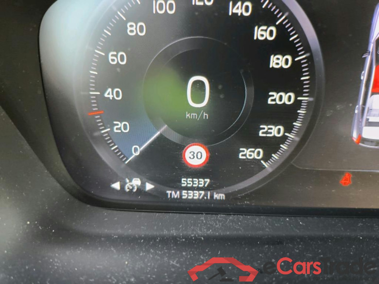 VOLVO XC40 / 2021 / 5P / todoterreno 1.5 T5 Recharge PHEV Bright Auto #5
