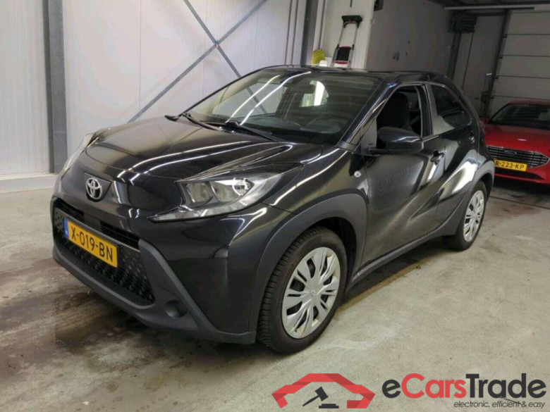 TOYOTA Aygo X 1.0 VVT-i MT Play #1