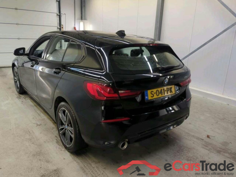 BMW 1-serie 118i Intro Ed. #6