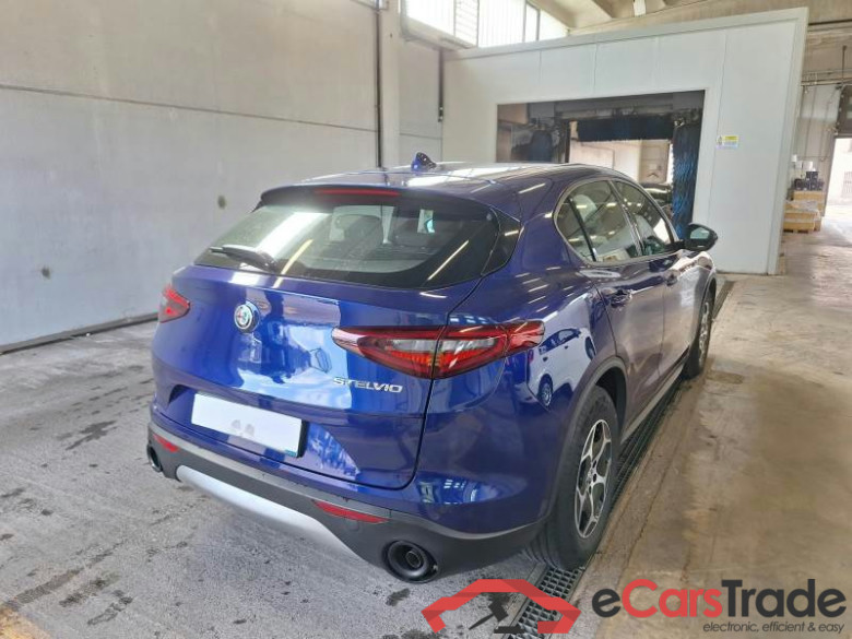 ALFA ROMEO STELVIO / 2017 / 5P / SUV 2.2 TD 160 CV SUPER BUSINESS AT8 RWD #2