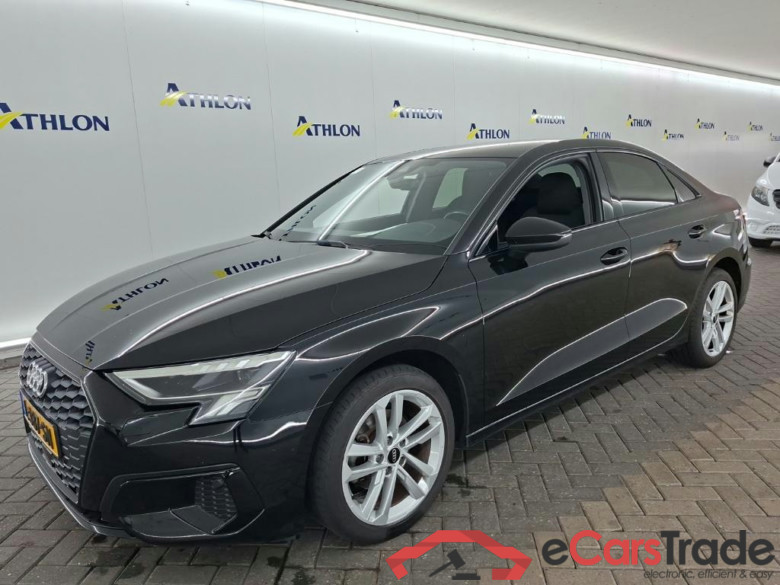 AUDI A3 Limousine 30 TFSI S tronic Business edition 4D 81kW