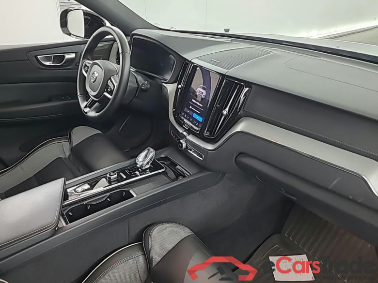 VOLVO XC60 T6 AWD Plug-in hybrid Ultra-Black Ed 5D 257kW #6