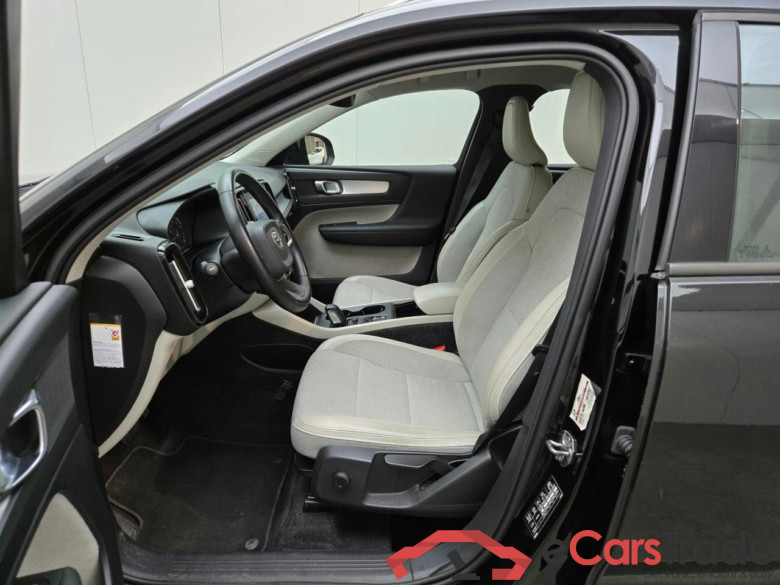 VOLVO XC40 1.5 T3 Momentum Pro #5
