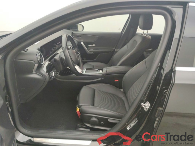 Mercedes-Benz Classe A A 180 Business Line 5d #3