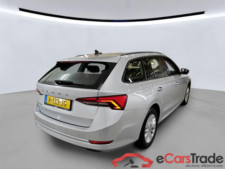 SKODA Octavia Combi 81 kW #5