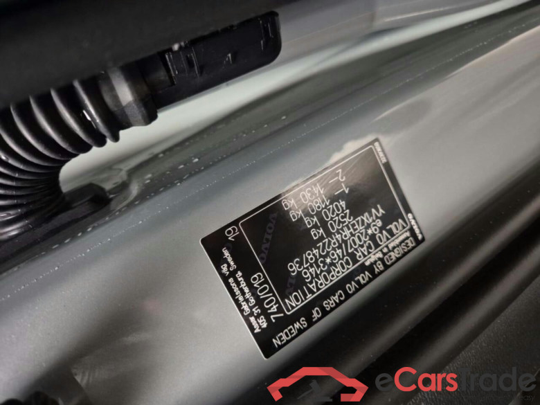 VOLVO XC40 Recharge Core SM Extended Rang #5