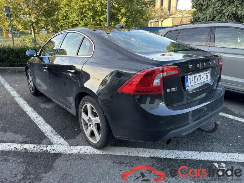 VOLVO S60 Dsl 2.0 D3 Momentum Geartronic #4