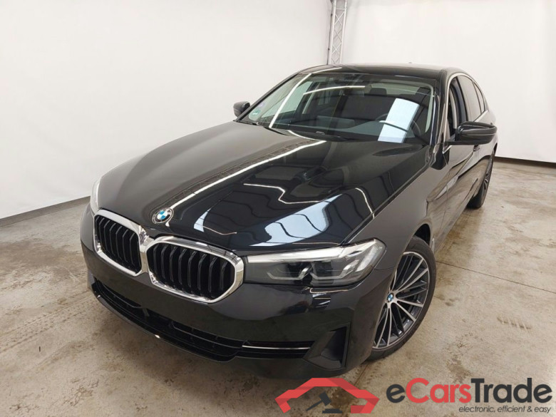 BMW 5 - 2020 540iXA 333 MHEV 4d #1