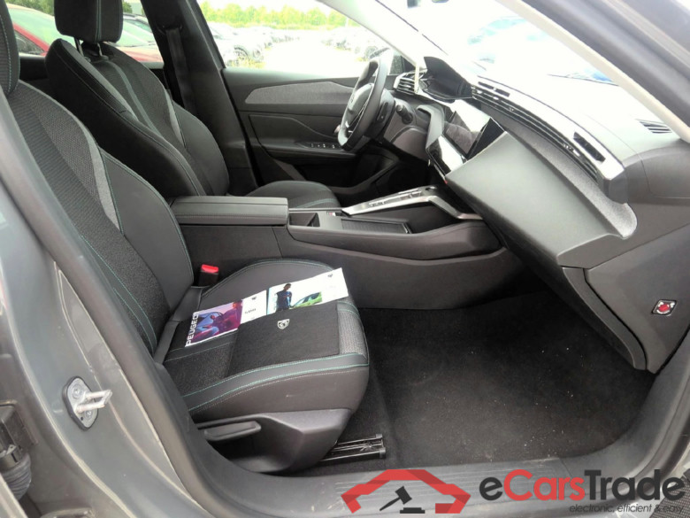 Peugeot 408 Allure Hybrid 145 e-DCS6 #3
