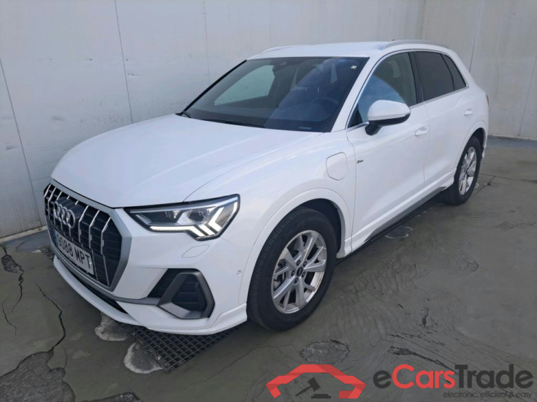 Q3 45 TFSI e S line 1.4 TFSI 245CV AT6 E6d