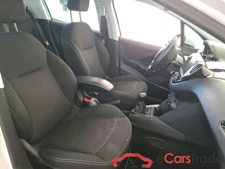 PEUGEOT 208 5p Berline Puretech 82 ¤6.c S&S ACTIVE BUSINESS #6