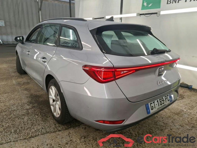 SEAT Leon Sportstourer / 2020 / 5P / Break 1.0 eTSI 110 DSG S&S Business #2