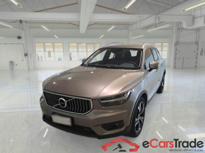 VOLVO XC40 / 2017 / 5P / SUV T5 PLUG-IN HYBRID AUTO RECH INSCRIP EXPR