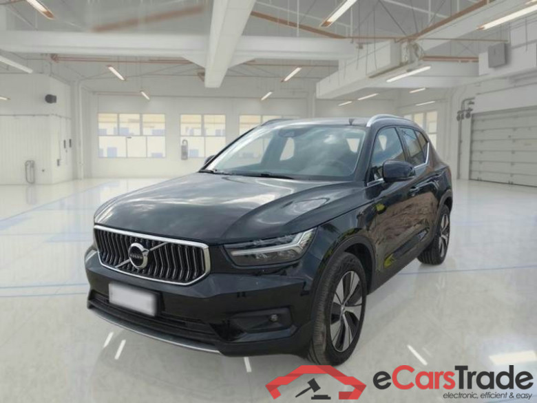 VOLVO XC40 / 2017 / 5P / SUV T5 PLUG-IN HYBRID AUTO RECH INSCRIP EXPR #1