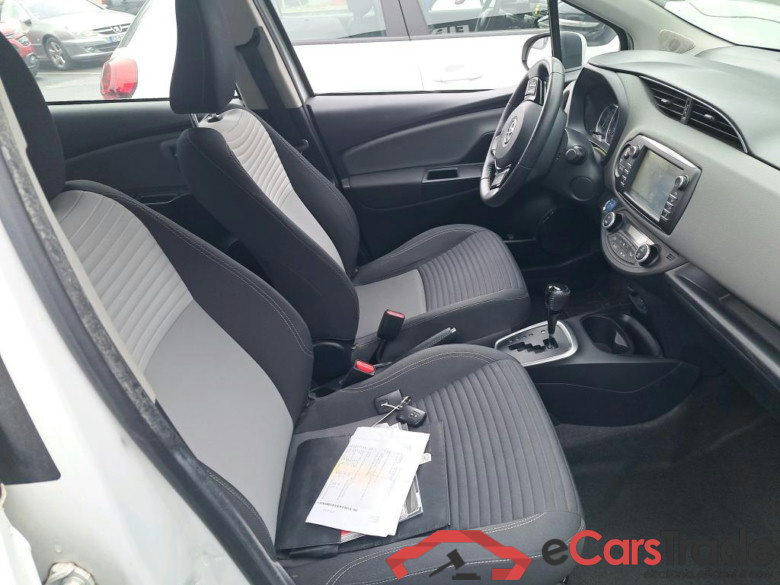 TOYOTA Yaris Hybride / 2017 / 5P / Berline 1.5 VVT-I HYBRID France Business #6