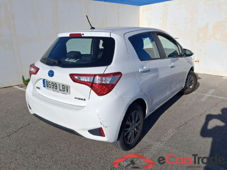 TOYOTA Yaris / 2017 / 5P / berlina con portón 1.5 100H Active Tech #2